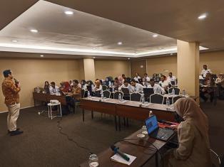 Coaching clinic pemenuhan parameter dan validasi dokumen