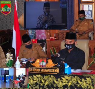 Bupati Musi Rawas @h.hendra_gunawan Mengikuti Video Conference Webniar Kesiapan Daerah Hadapi Pilkad